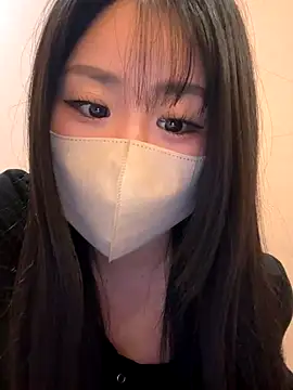 Snapshot of Ema-- chatting on October 17, 9:12 am Ema-- online show from October 17, 9:12 am