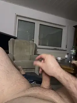 Snapshot of flamur_albania chatting on March 6, 10:39 pm flamur albania online show from March 6, 10:39 pm