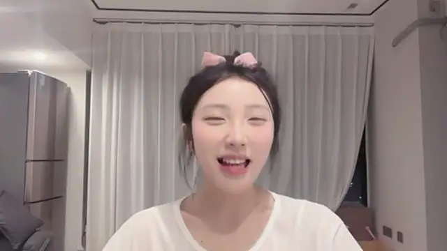 Snapshot of ZhaoZhao-ZM chatting on September 17, 1:02 pm ZhaoZhao-ZM online show from September 17, 1:02 pm