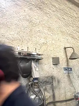 Snapshot of True_Di chatting on December 4, 12:58 pm True Di online show from December 4, 12:58 pm