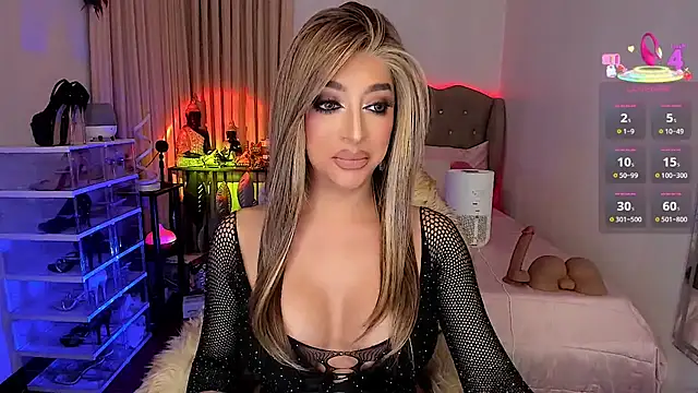 Snapshot of Dream_Goddess chatting on July 18, 7:56 am Dream Goddess online show from July 18, 7:56 am