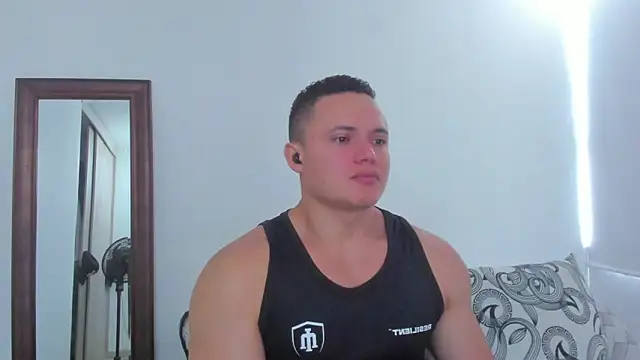 KingLevi01 online show from April 26, 6:05 pm