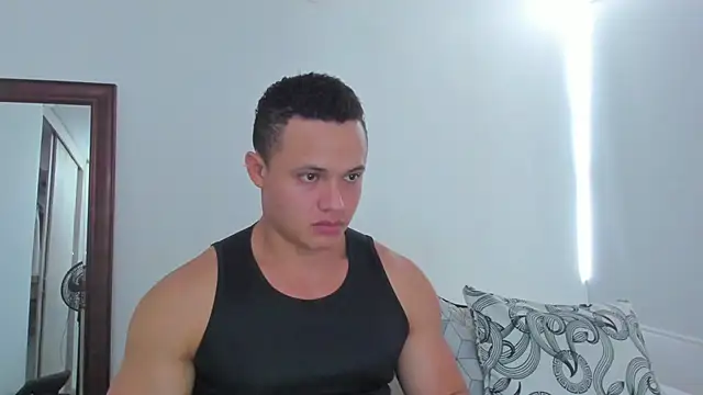 KingLevi01 online show from June 26, 3:38 pm