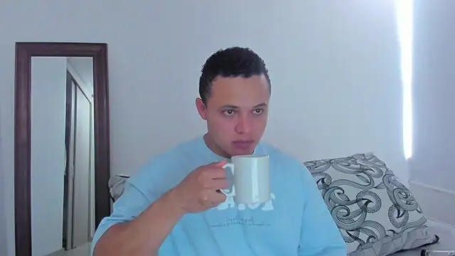 KingLevi01 online show from July 2, 7:09 pm