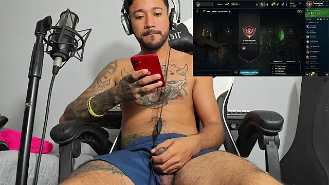 Snapshot of dereck_karter chatting on December 6, 7:12 pm dereck karter online show from December 6, 7:12 pm