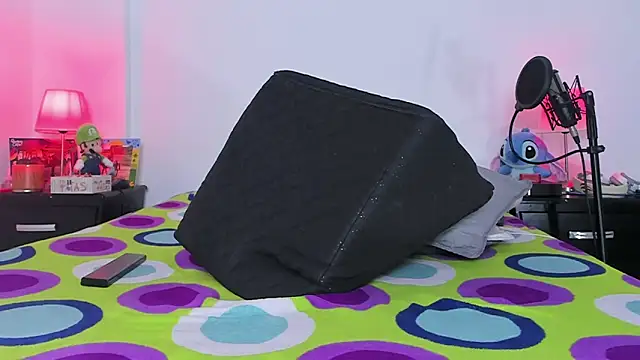 Snapshot of dereck_karter chatting on September 23, 10:13 pm dereck karter online show from September 23, 10:13 pm