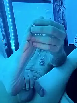 Snapshot of Mrluckstick chatting on November 29, 9:45 am Mrluckstick online show from November 29, 9:45 am