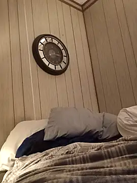 Snapshot of Mrluckstick chatting on January 13, 1:22 am Mrluckstick online show from January 13, 1:22 am