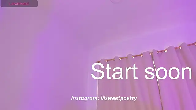 Snapshot of Sweet_poetryy chatting on September 28, 1:49 pm Sweet poetryy online show from September 28, 1:49 pm