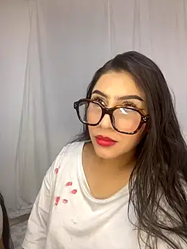 Snapshot of Sweet_and_Rous0 chatting on October 31, 4:35 am Sweet and Rous0 online show from October 31, 4:35 am