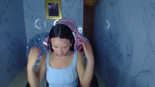 bella vibess s online show from January 8, 8:11 pm