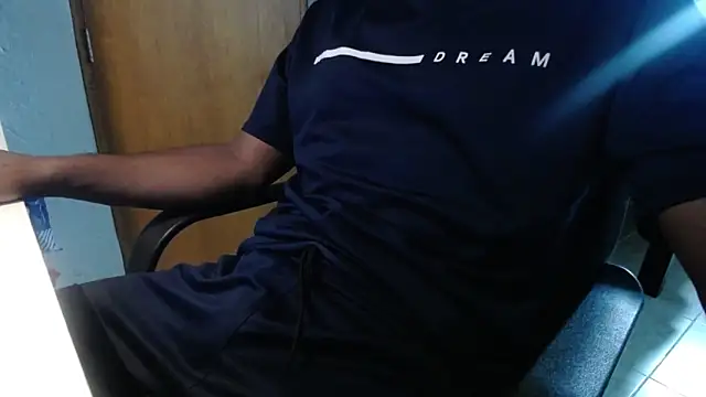 Snapshot of here_cumshot chatting on November 3, 1:23 pm here cumshot online show from November 3, 1:23 pm