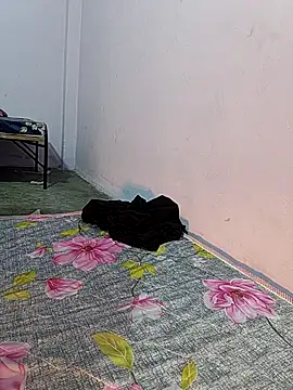 Snapshot of Sexiest_Nataliya chatting on December 15, 8:29 am Sexiest Nataliya online show from December 15, 8:29 am