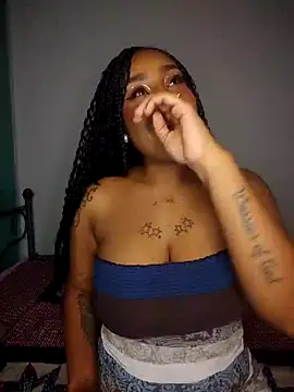 Queen Amara online show from April 28, 3:55 am