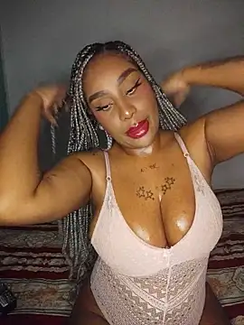 Queen Amara online show from June 16, 3:53 am