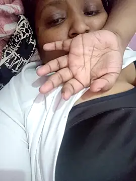 Snapshot of bitch-horny chatting on September 26, 1:15 pm bitch-horny online show from September 26, 1:15 pm