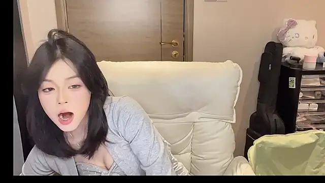 Koi-00 online show from January 14, 6:35 pm