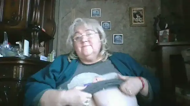 Snapshot of Lala-Love56 chatting on October 27, 2:32 pm Lala-Love56 online show from October 27, 2:32 pm