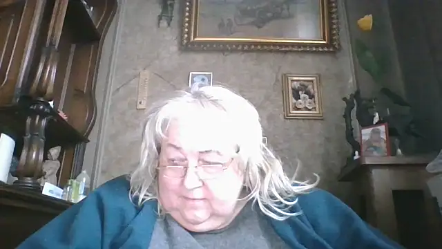 Snapshot of Lala-Love56 chatting on November 6, 11:55 am Lala-Love56 online show from November 6, 11:55 am