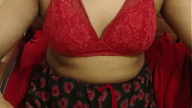 Snapshot of erotic_indiancam chatting on October 29, 8:10 pm erotic indiancam online show from October 29, 8:10 pm