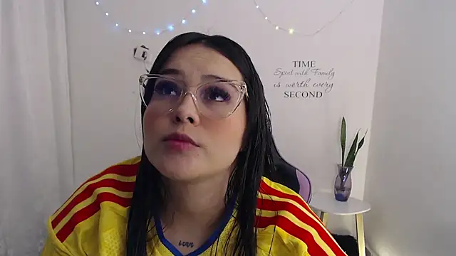 Snapshot of amberbakee chatting on July 7, 3:27 pm amberbakee online show from July 7, 3:27 pm