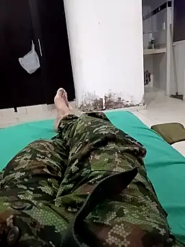 Snapshot of alejos81 chatting on November 9, 1:59 am alejos81 online show from November 9, 1:59 am