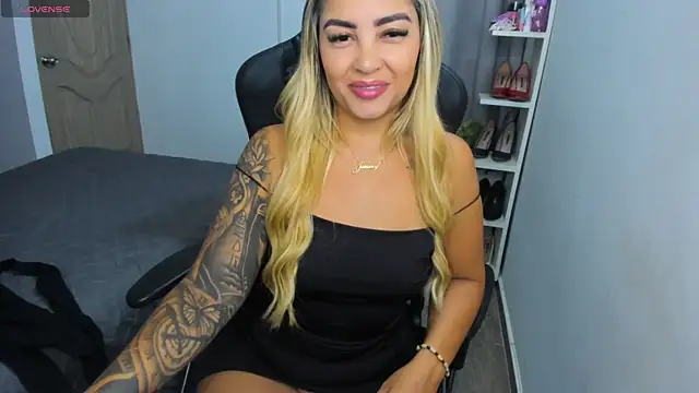 Snapshot of NicolPorto chatting on September 22, 11:23 am NicolPorto online show from September 22, 11:23 am