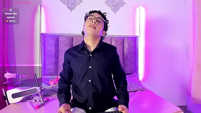 0anonimo bottom1 online show from October 2, 12:45 pm