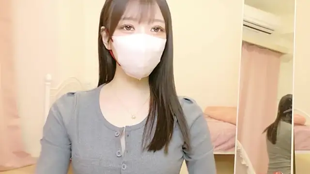 roachan  online show from March 5, 12:34 pm