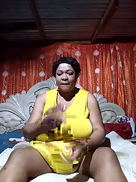 BUSTY QUEEEN online show from October 10, 7:24 pm