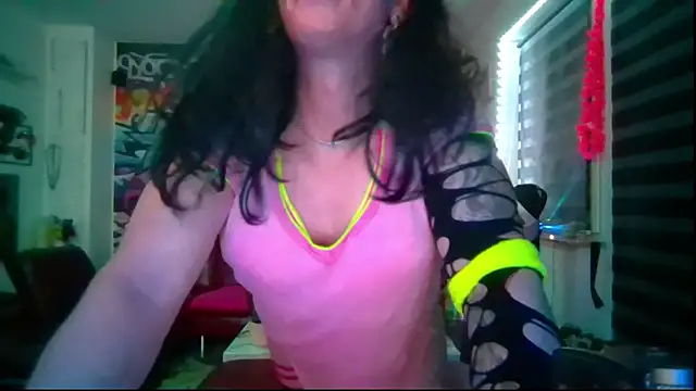hellgirl1980 online show from May 15, 7:54 pm