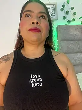 roselyn caprice online show from June 4, 8:26 pm