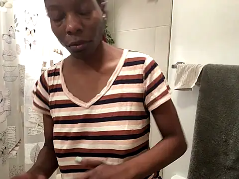 littyleesh1 online show from November 23, 1:33 pm