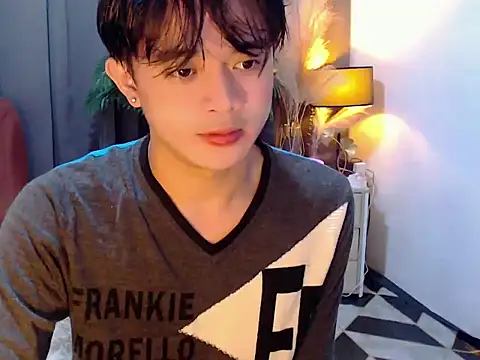Snapshot of NautyBoyBrazeen_143 chatting on May 27, 2:14 pm NautyBoyBrazeen 143 online show from May 27, 2:14 pm
