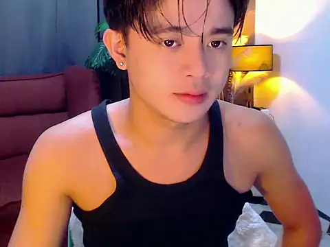 Snapshot of NautyBoyBrazeen_143 chatting on June 29, 10:15 am NautyBoyBrazeen 143 online show from June 29, 10:15 am