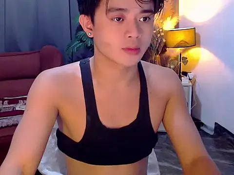 Snapshot of NautyBoyBrazeen_143 chatting on July 17, 3:39 pm NautyBoyBrazeen 143 online show from July 17, 3:39 pm