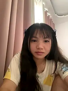 Emlyly-18 online show from September 13, 12:43 am