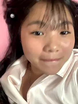 Emlyly-18 online show from September 30, 5:29 pm