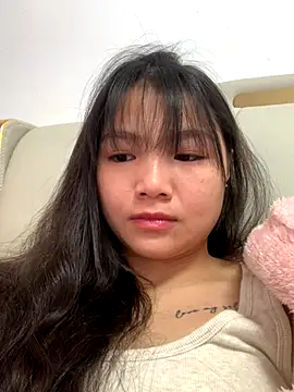 Emlyly-18 online show from November 30, 2:37 am