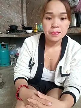 Snapshot of keobong-00 chatting on October 4, 1:25 am keobong-00 online show from October 4, 1:25 am