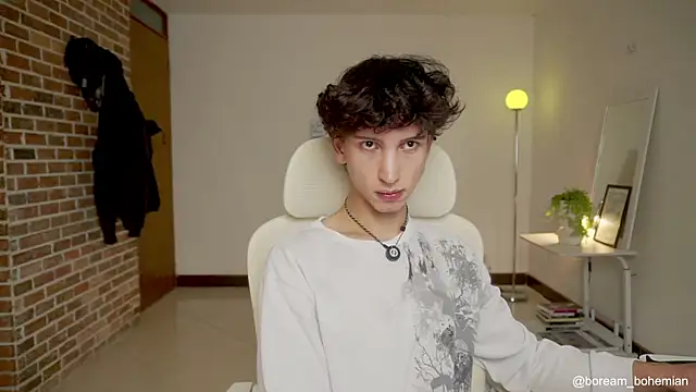 Snapshot of boream chatting on October 6, 12:35 pm boream online show from October 6, 12:35 pm