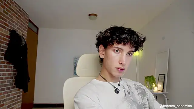 Snapshot of boream chatting on October 18, 1:34 pm boream online show from October 18, 1:34 pm