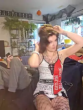 Snapshot of Blossom94 chatting on October 10, 4:17 pm Blossom94 online show from October 10, 4:17 pm