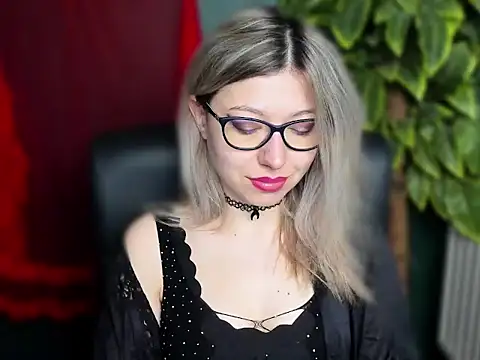 loveHeidi online show from April 29, 4:27 am
