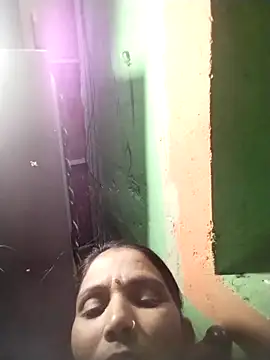 Snapshot of Monika_cut chatting on October 31, 8:04 am Monika cut online show from October 31, 8:04 am