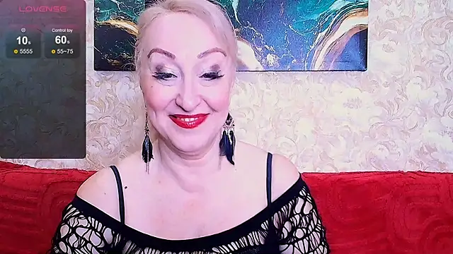  Sara  Smith  online show from April 27, 9:29 am