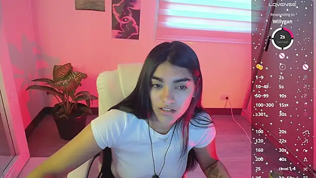 Snapshot of amarasilk_ chatting on May 19, 10:16 pm amarasilk online show from May 19, 10:16 pm