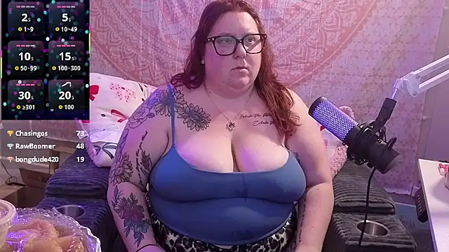 brookenicole3003 online show from May 17, 1:14 am