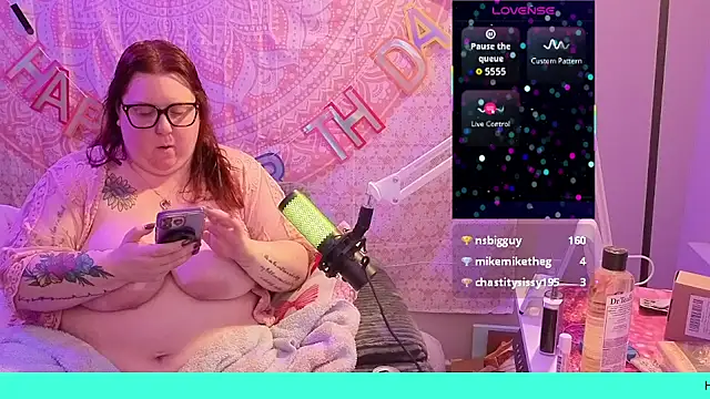 brookenicole3003 online show from May 25, 12:38 am