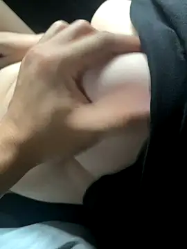 Snapshot of Newpussy_at_strip chatting on November 4, 4:11 am Newpussy at strip online show from November 4, 4:11 am